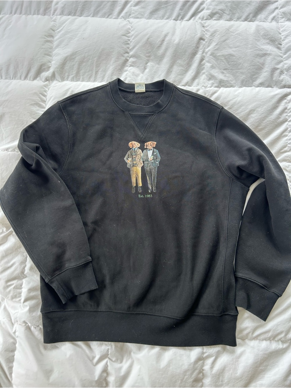Black Crewneck Sweatshirt with graphic Bear Motif